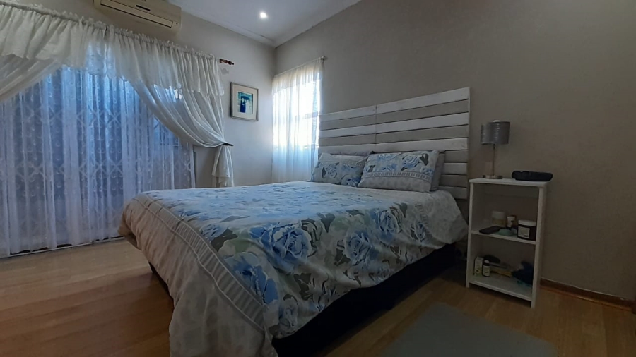 4 Bedroom Property for Sale in Wetton Western Cape